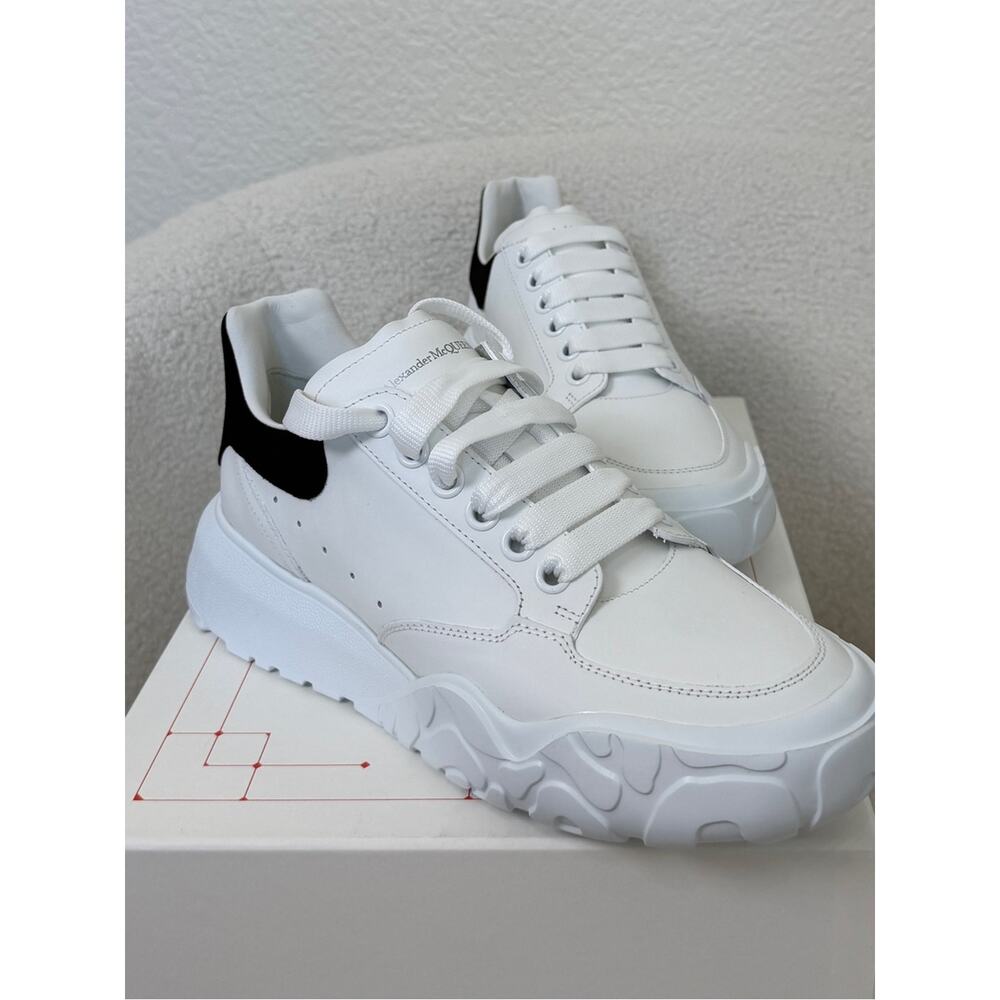 Alexander McQueen Women's White Leather Chunky Sneakers Black Size 39